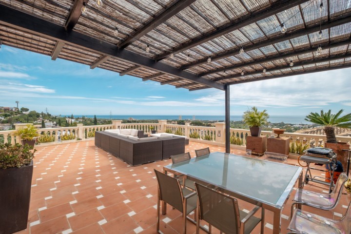 5 Bedroom Villa in Elviria