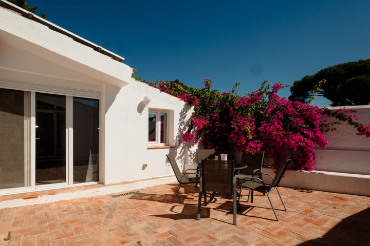 6 Bedroom Villa in Costabella