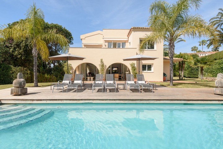 4 Makuuhuoneen Huvila Los Monteros