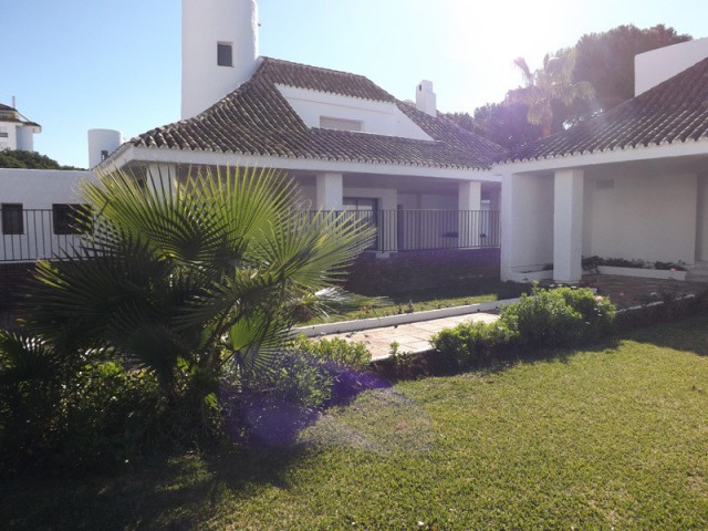 6 Bedroom Villa in Puerto Banús