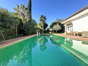 Villa, R4615102