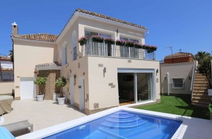 Villa, R2858600