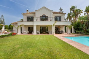 Villa, R5023624