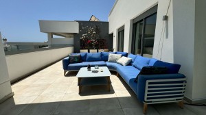 Penthouse, R5047852