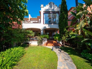Townhouse Nueva Andalucía - R5201989