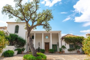 Villa, R3433486